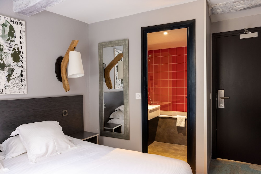 Hotel Du Dauphin Les Loges 22/50