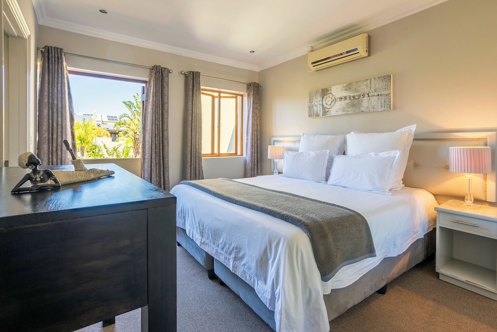 2 Bedrooms, House, Double and Twin Beds