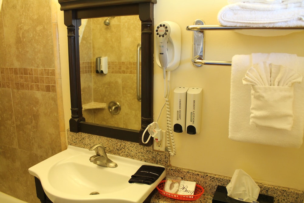 Riverside Inn & Suites Santa Cruz 46/56