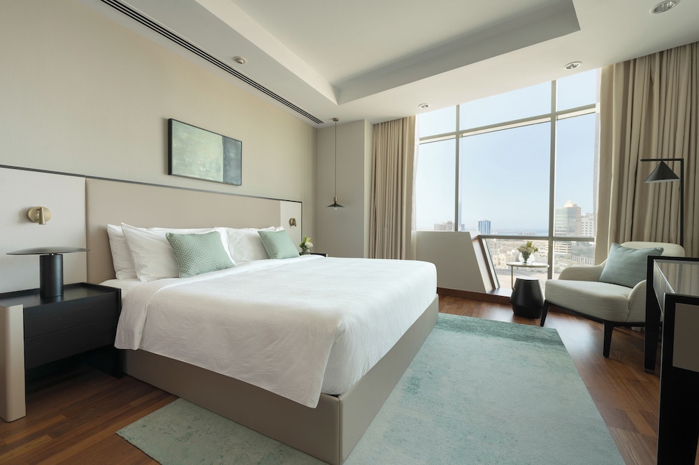 جناح بسرير كينج بغرفة نوم واحدة، Fraser Suites Seef Bahrain 2/9