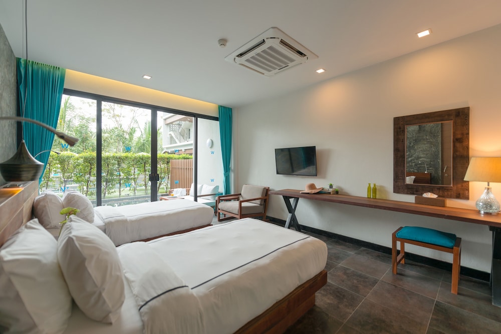 Bay Romance, Double Bed