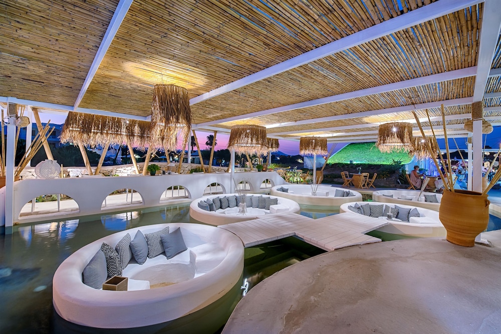 Kouros Exclusive Suites - Adults Only 69/78