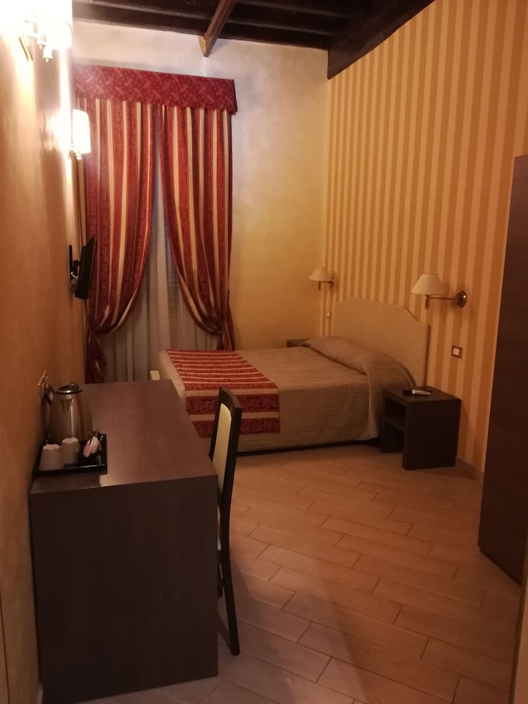 Excellence Suite 46/70