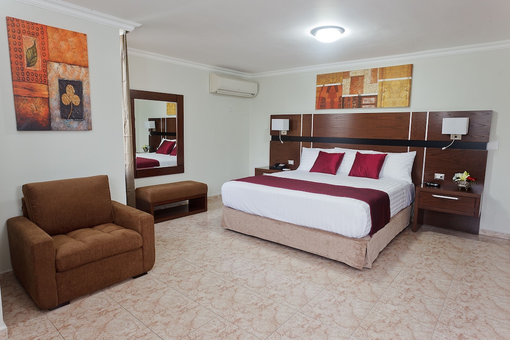EXECUTIVE, SUITE, KING BED