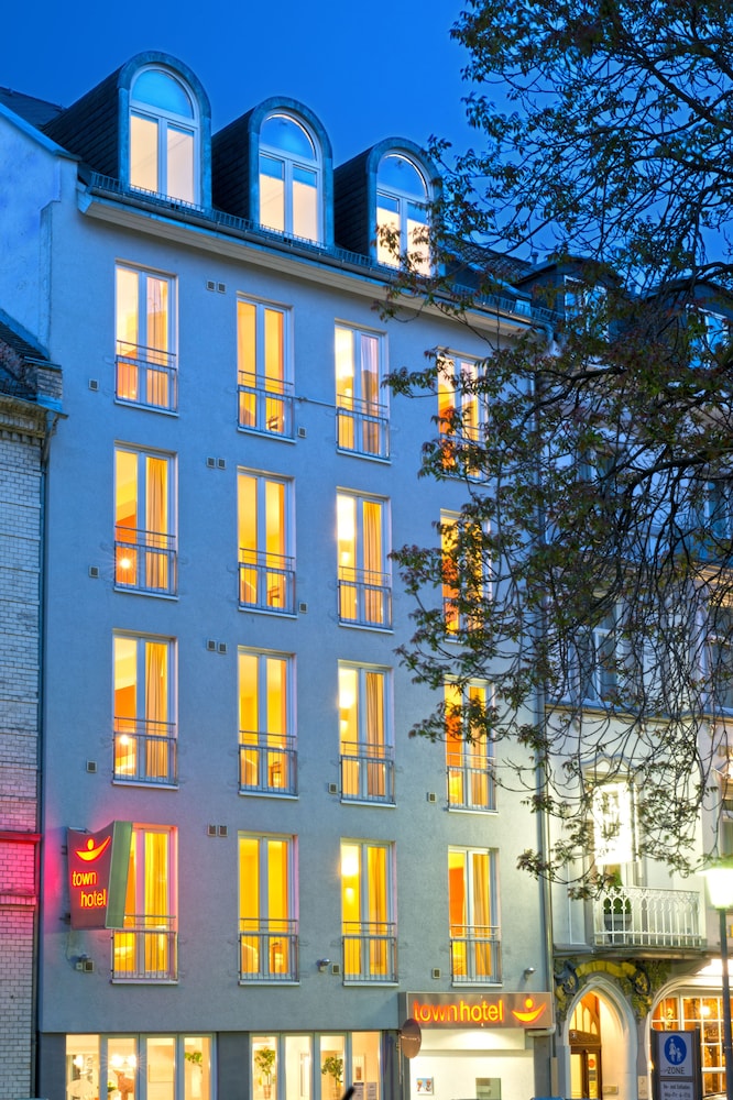 Town Hotel Wiesbaden 1/38