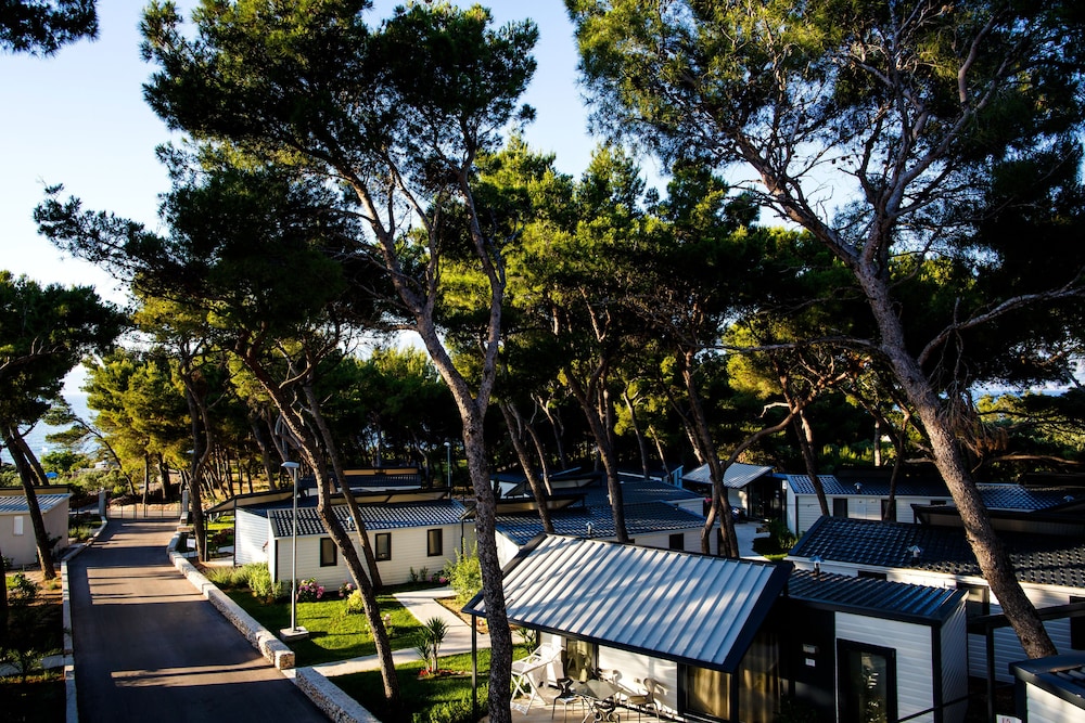Waterman Beach Village 30/49