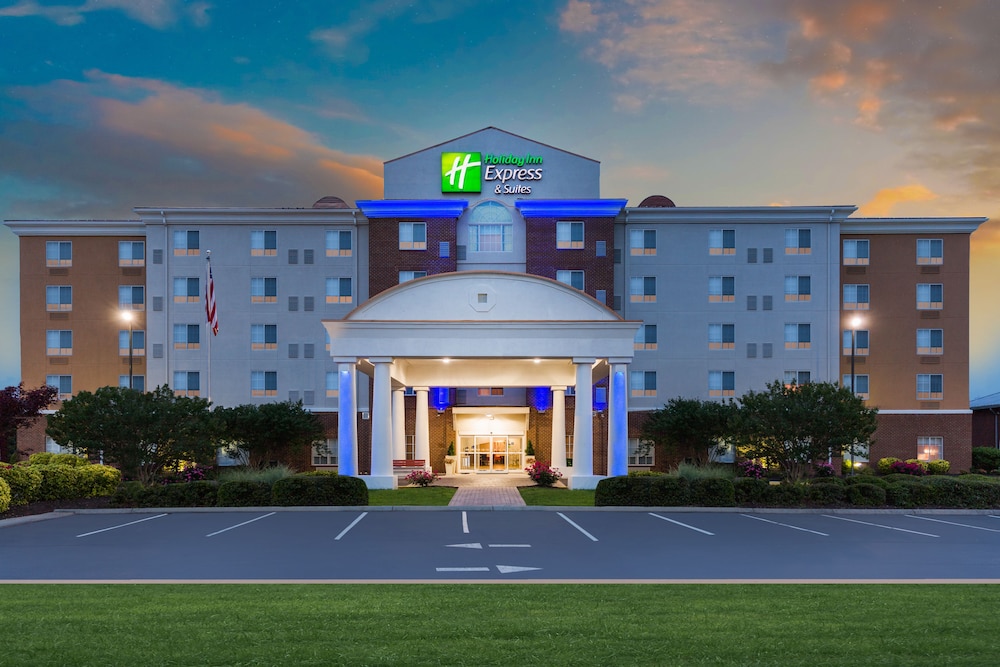 Holiday Inn Express Petersburg 1/70