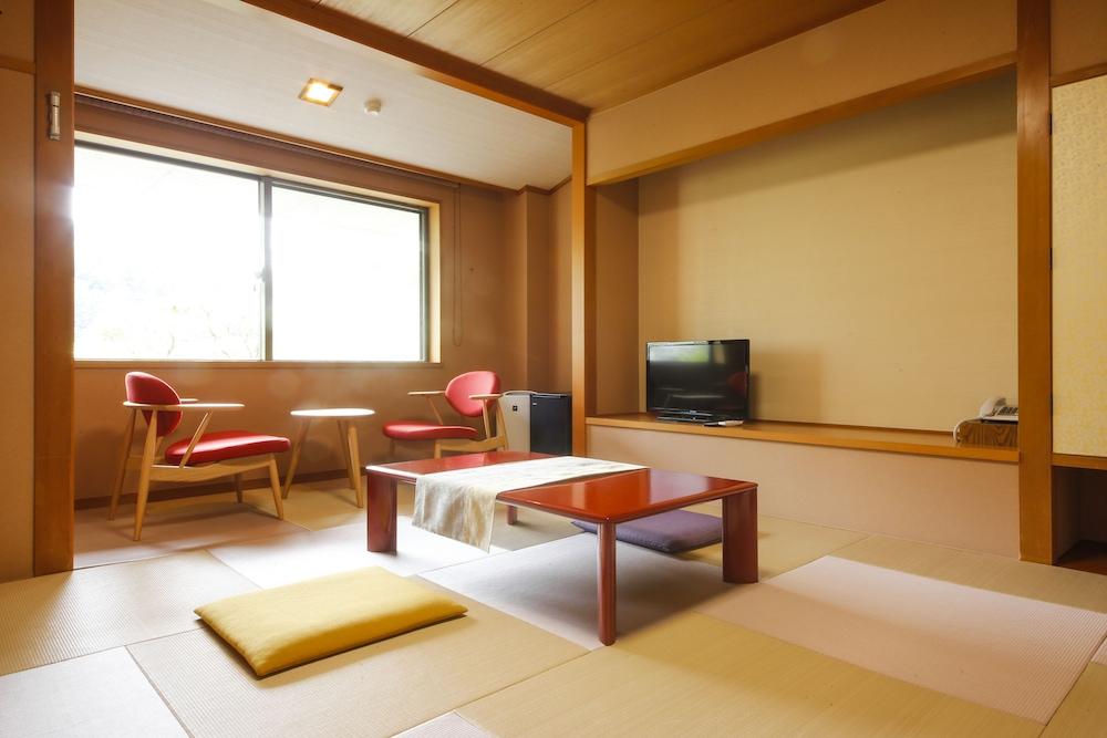 JAPANESE, MODERN, TATAMI