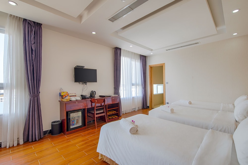 Sea Queen Hotel 20/50