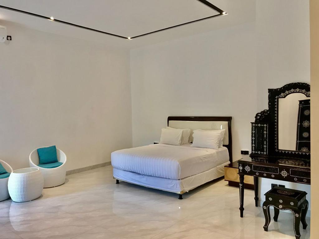 Junior Suite, Queen Bed