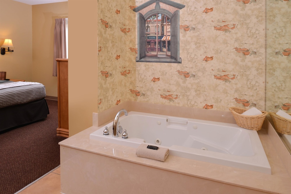 Country Hearth Inn & Suites Edwardsville St. Louis 20/51