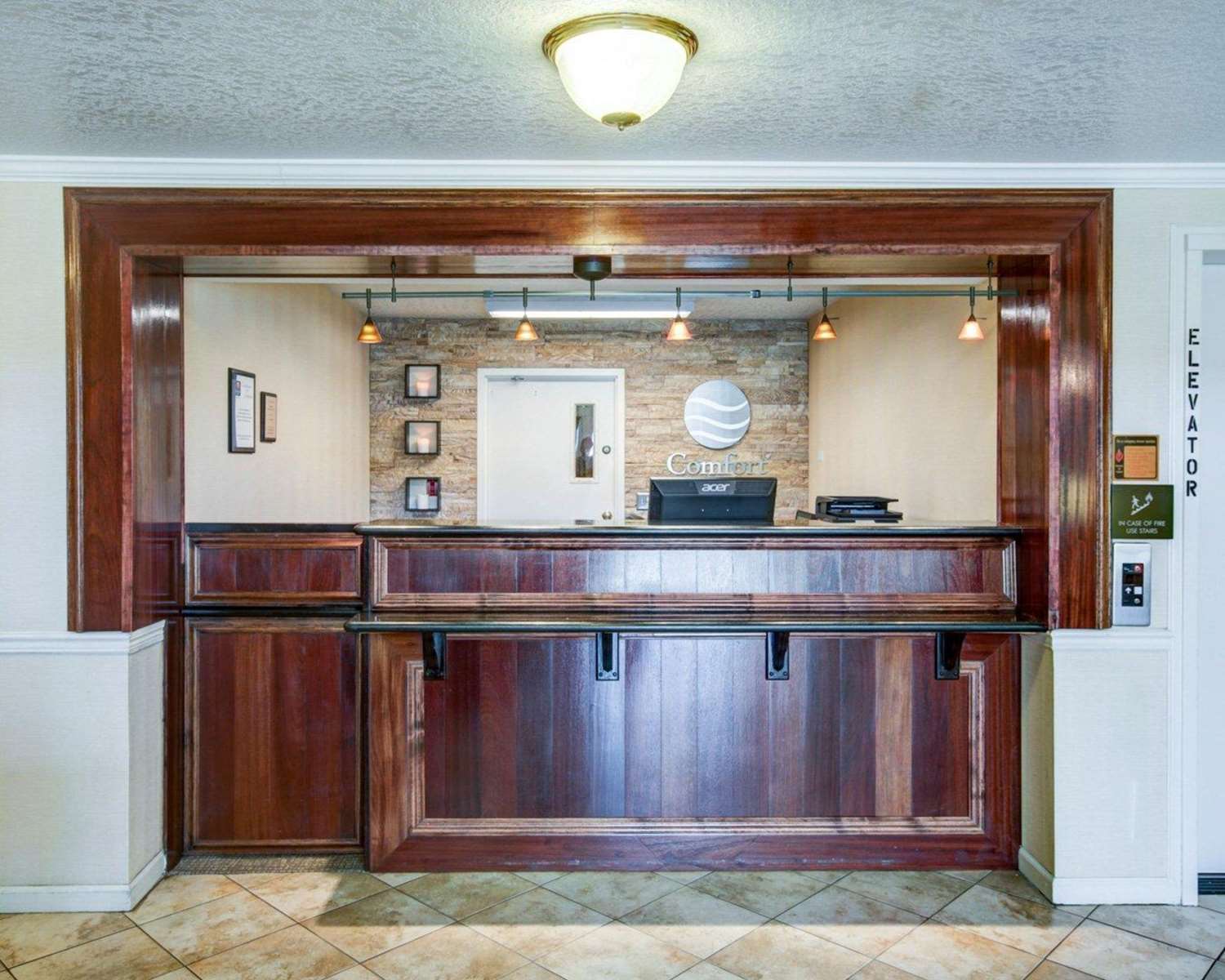 Comfort Inn Redding Near I-5 5/41