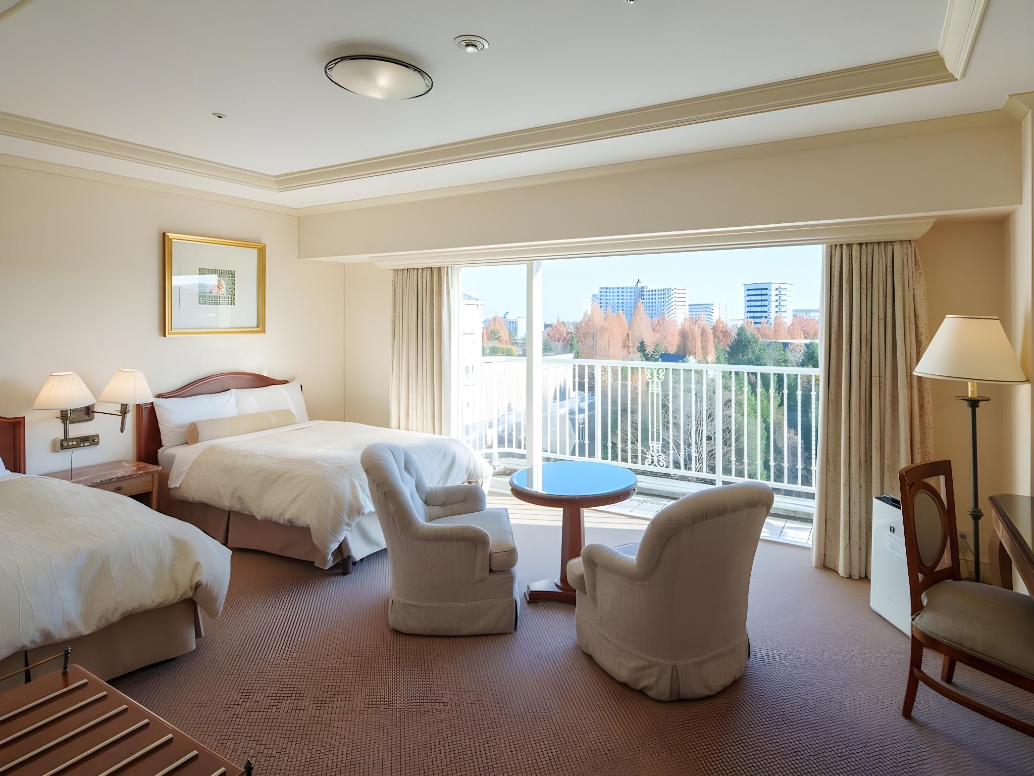 Connecting, Luxury, Garden View