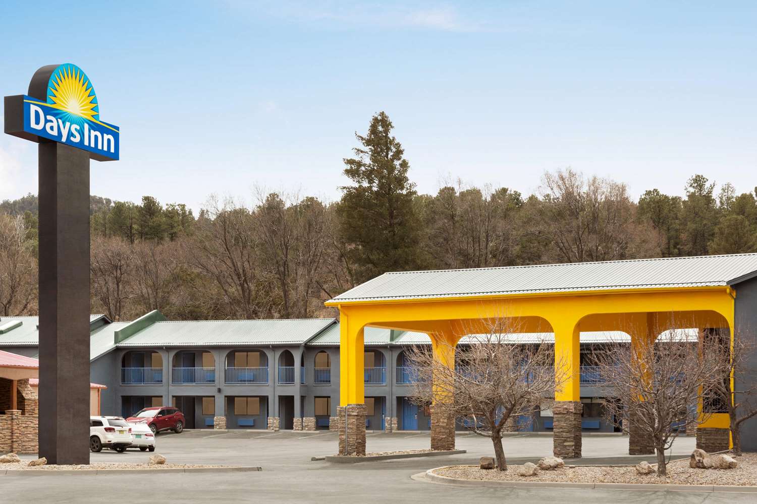 Days Inn by Wyndham Ruidoso Downs 2/54
