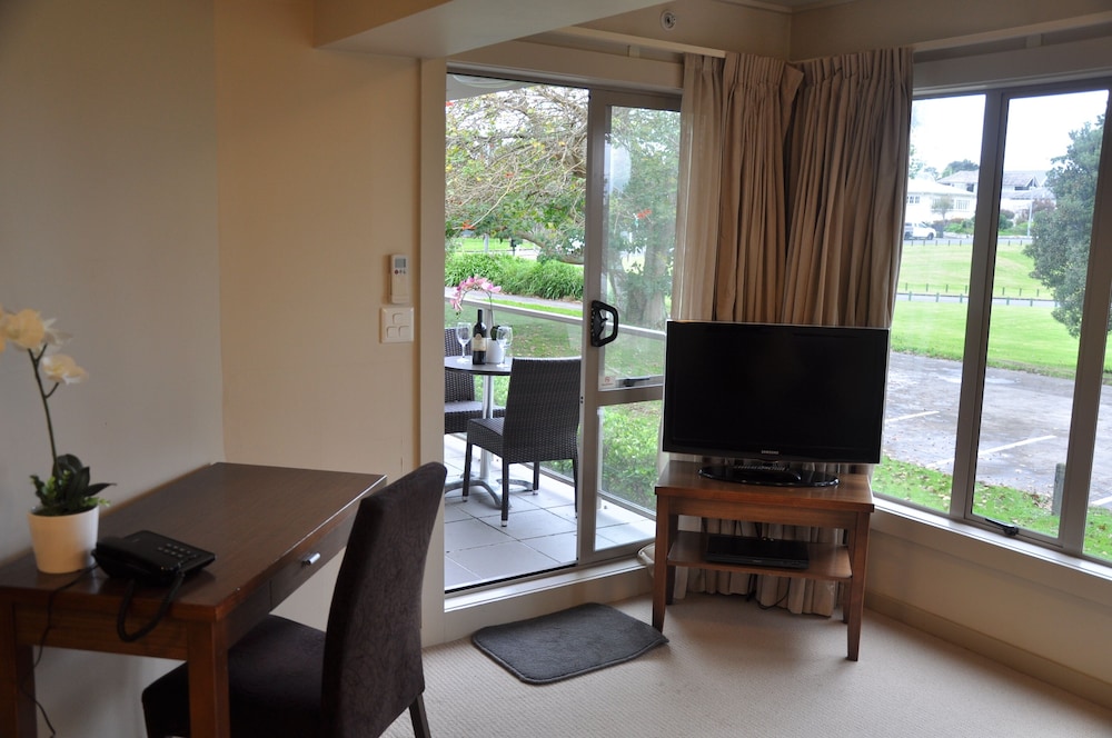Ocean Breeze Hotel Takapuna 31/41