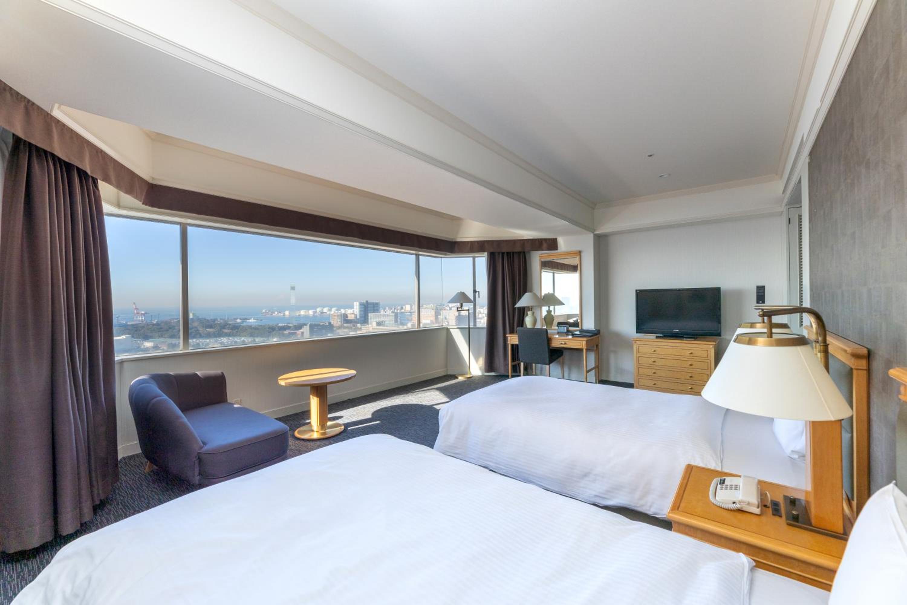 Deluxe, Twin Beds, Bay View