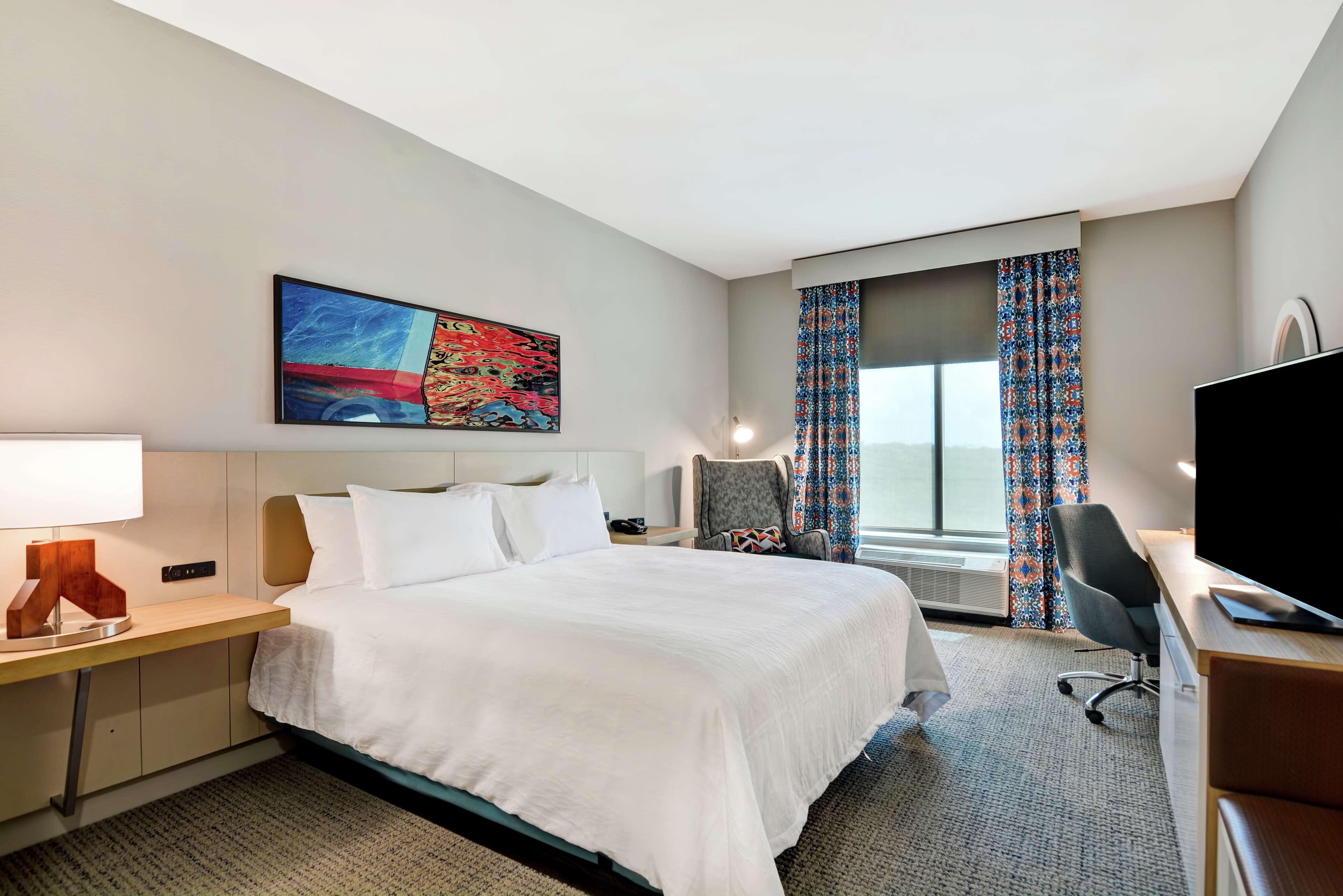 PREMIUM, KING BED
