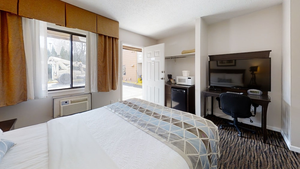 Recreation Inn & Suites 28/63