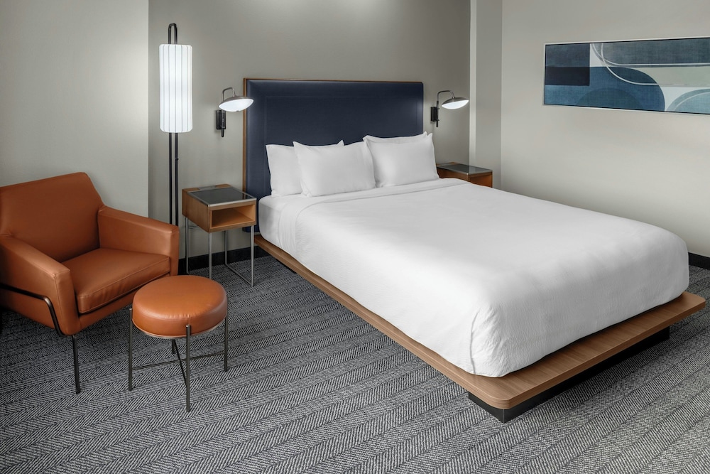 Courtyard By Marriott Sherman 11/45