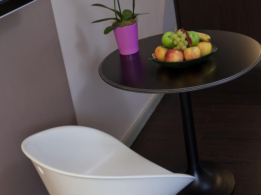 Residence Mercure Paris La Defense Gde Arche 19/43