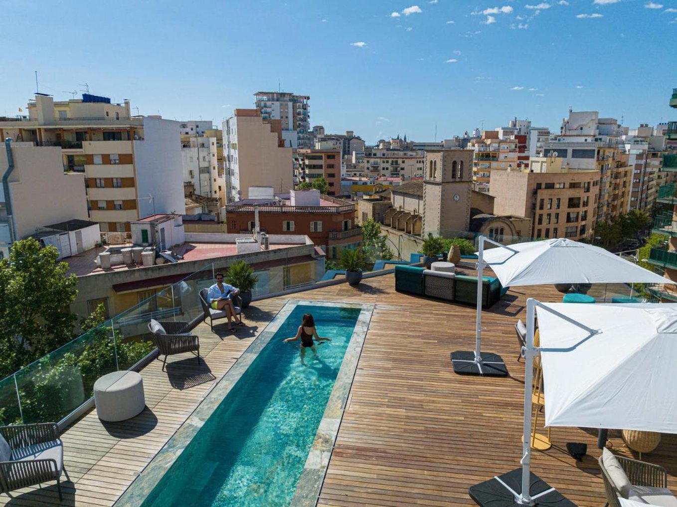 JS Palma Plaza 42/44