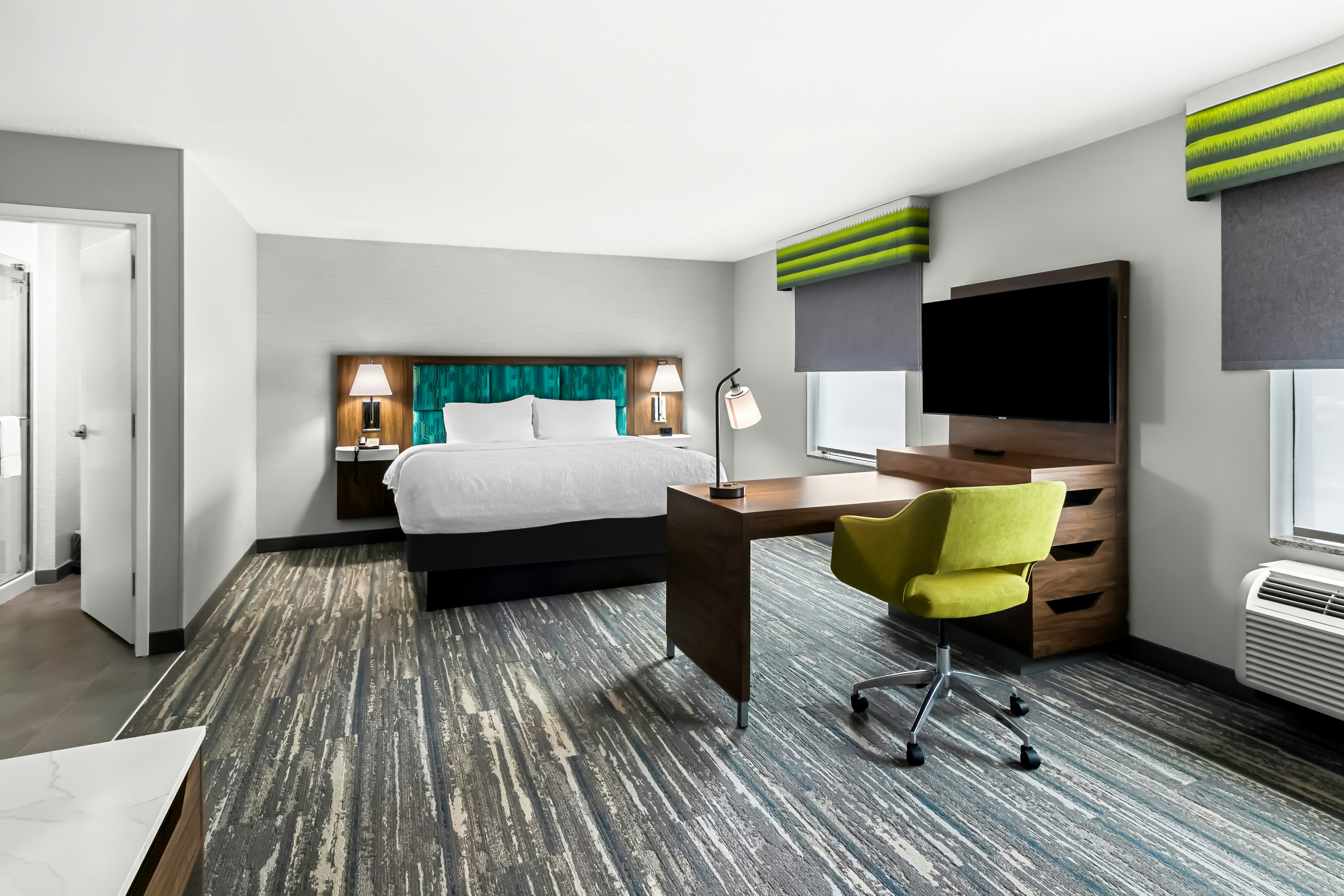 STUDIO, KING BED, SOFA