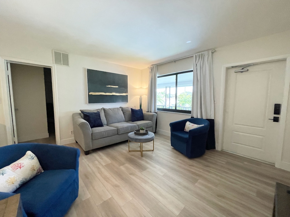 Tropic Isle Beach Resort 28/50