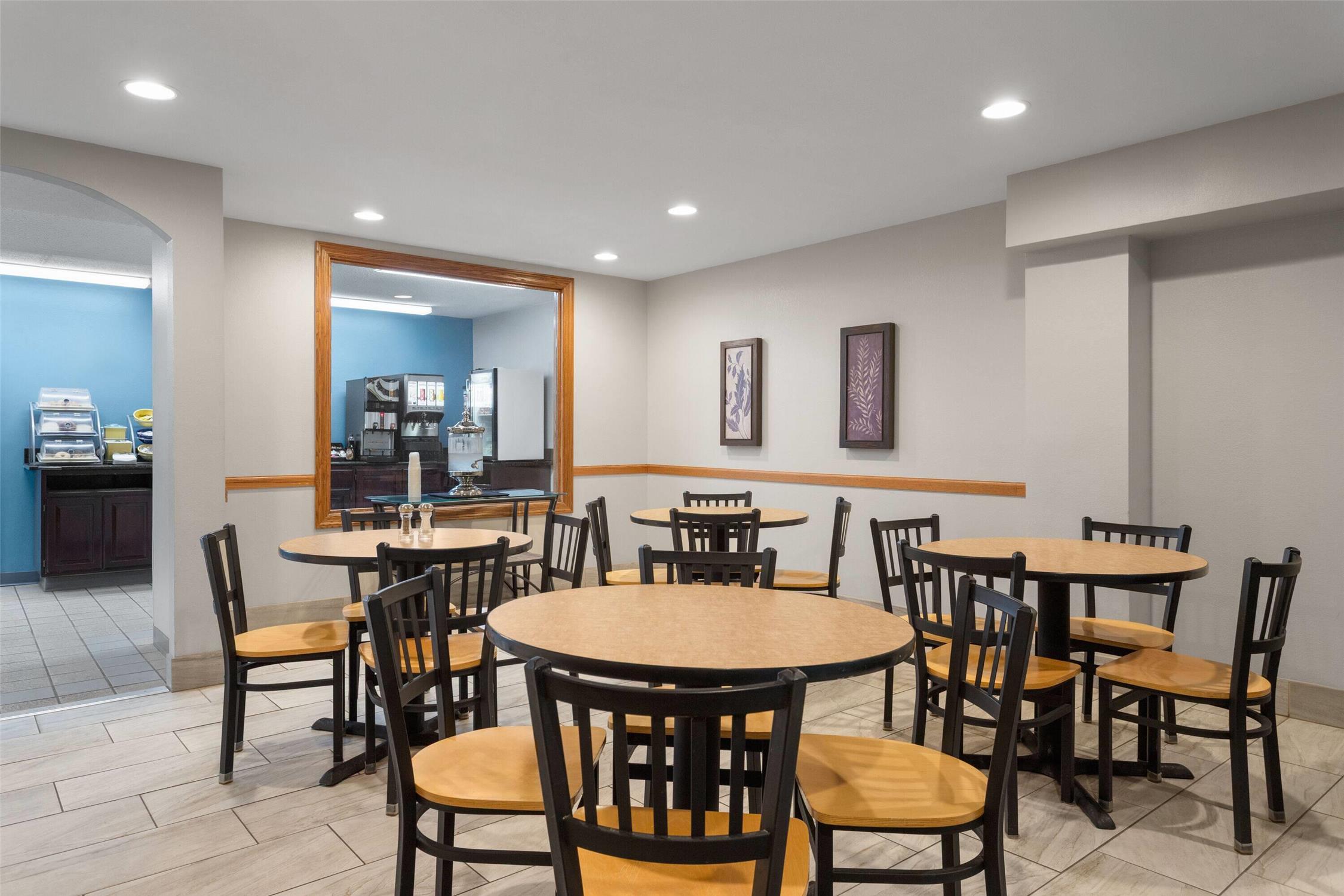 Days Inn By Wyndham Austin 35/44