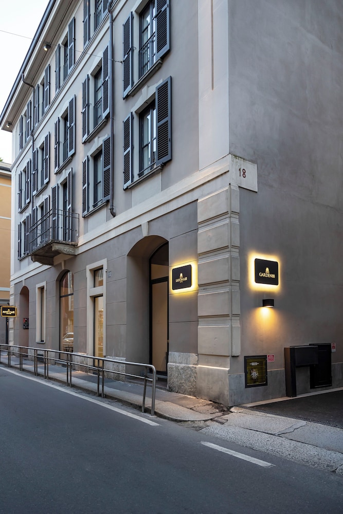 Savona 18 Suites 65/74