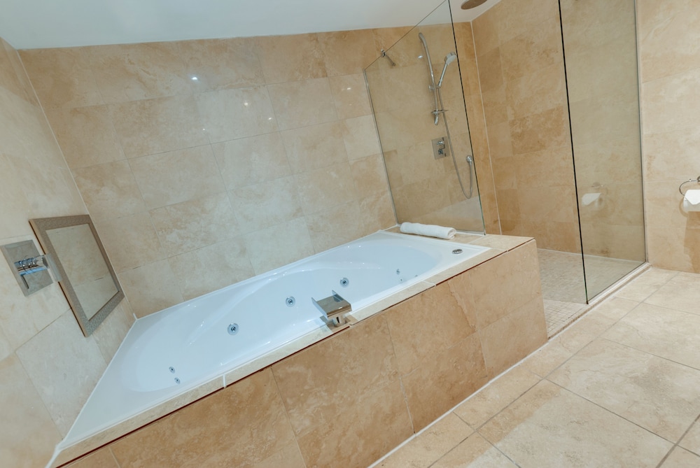 Signature Living Apart Hotel 57/57