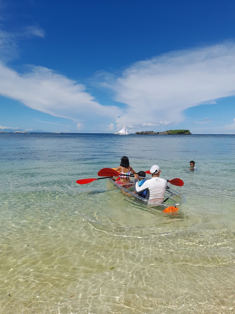Marnin's Place Boracay 43/50