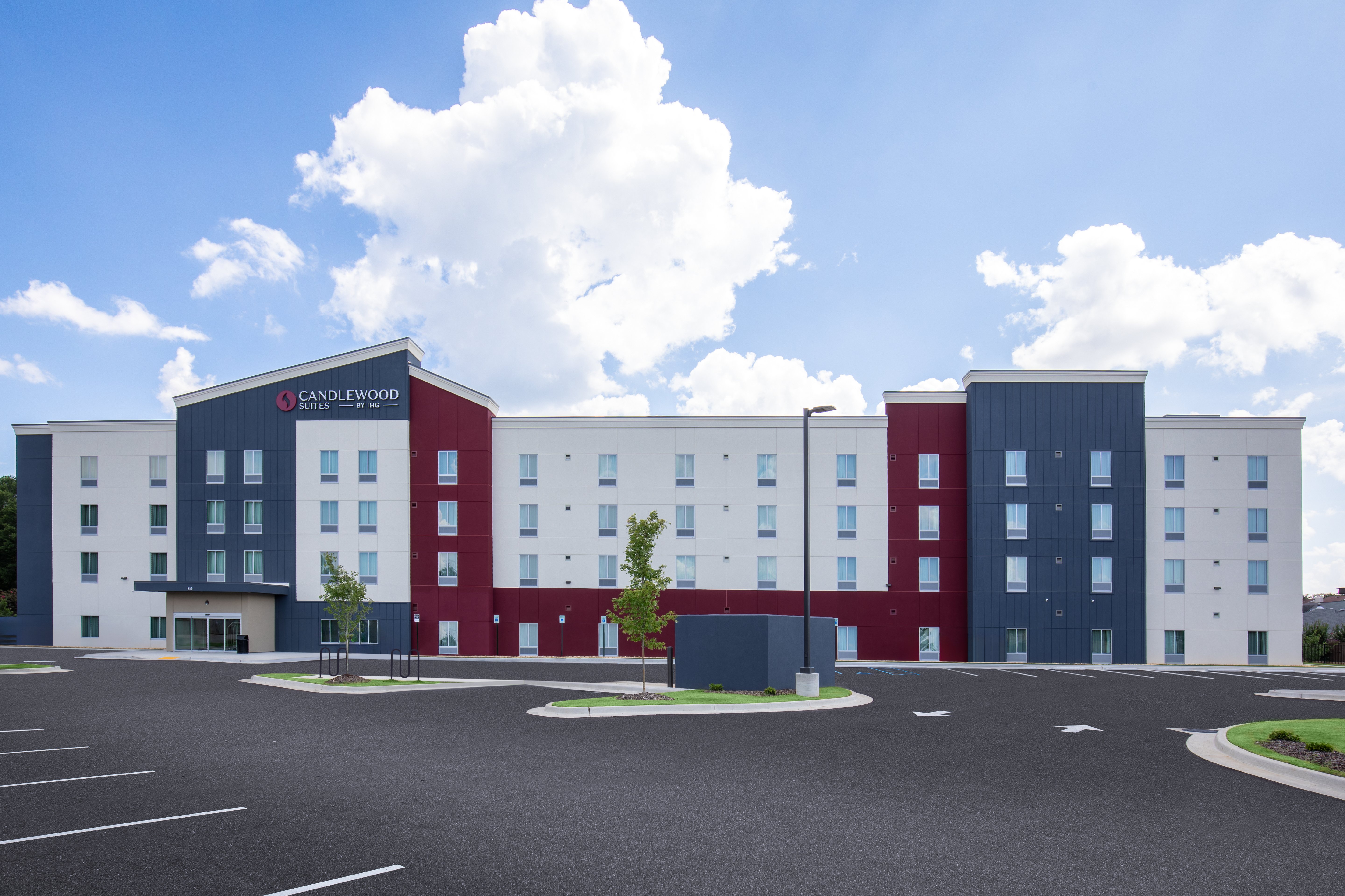 Sonesta Simply Suites Huntsville Research Park 51/52