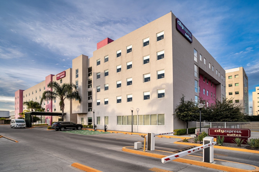 City Express Suites by Marriott Queretaro 66/73