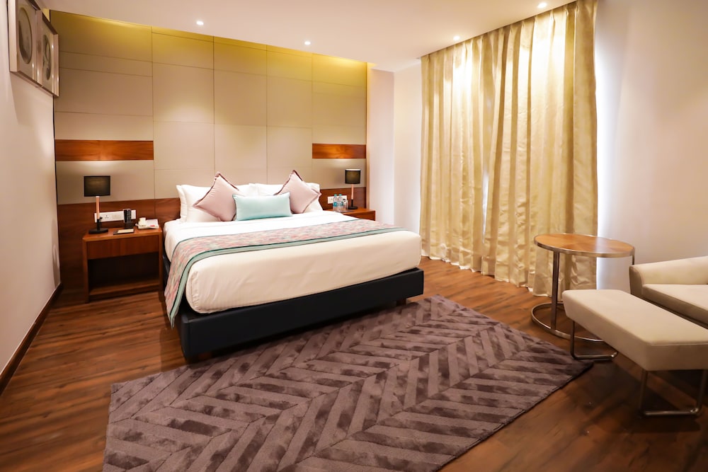 Regenta Suites Element One 23/50