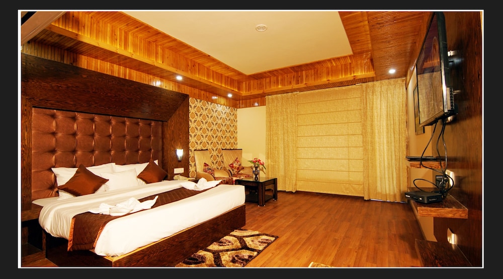 غرفة ديلوكس بسرير مزدوج، Grand Krisa Resort & Spa 3/9