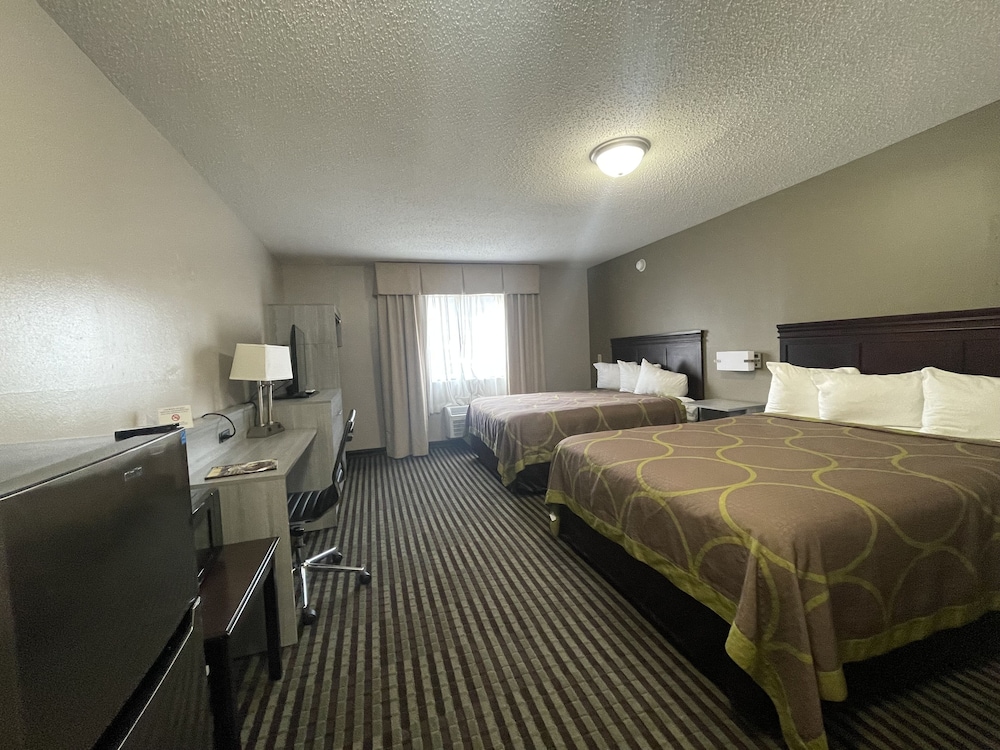 BASIC, 2 QUEEN BEDS