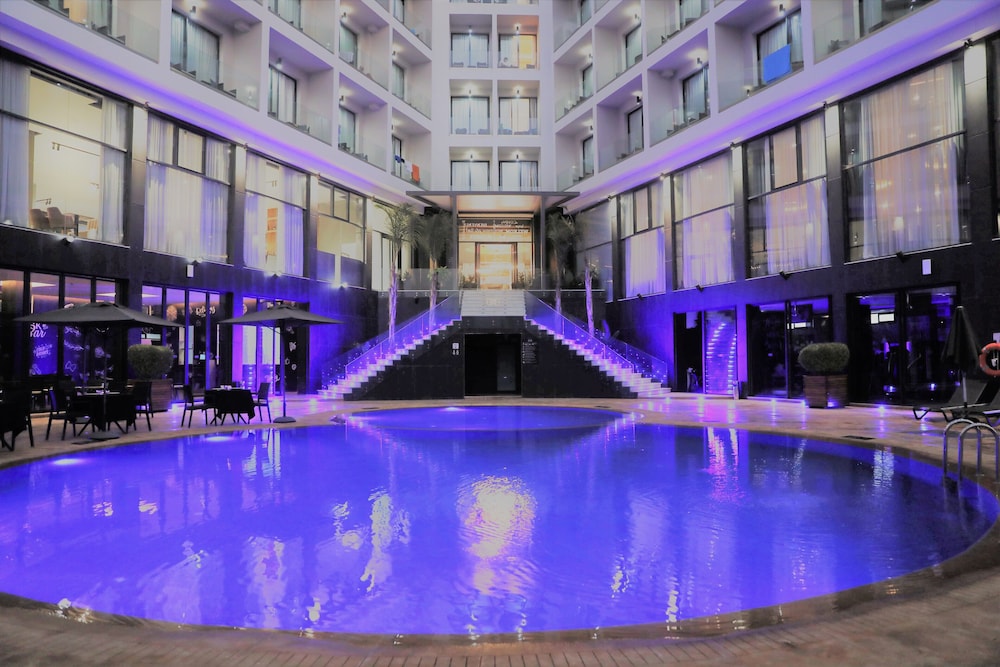 Dominium Hotel 42/43