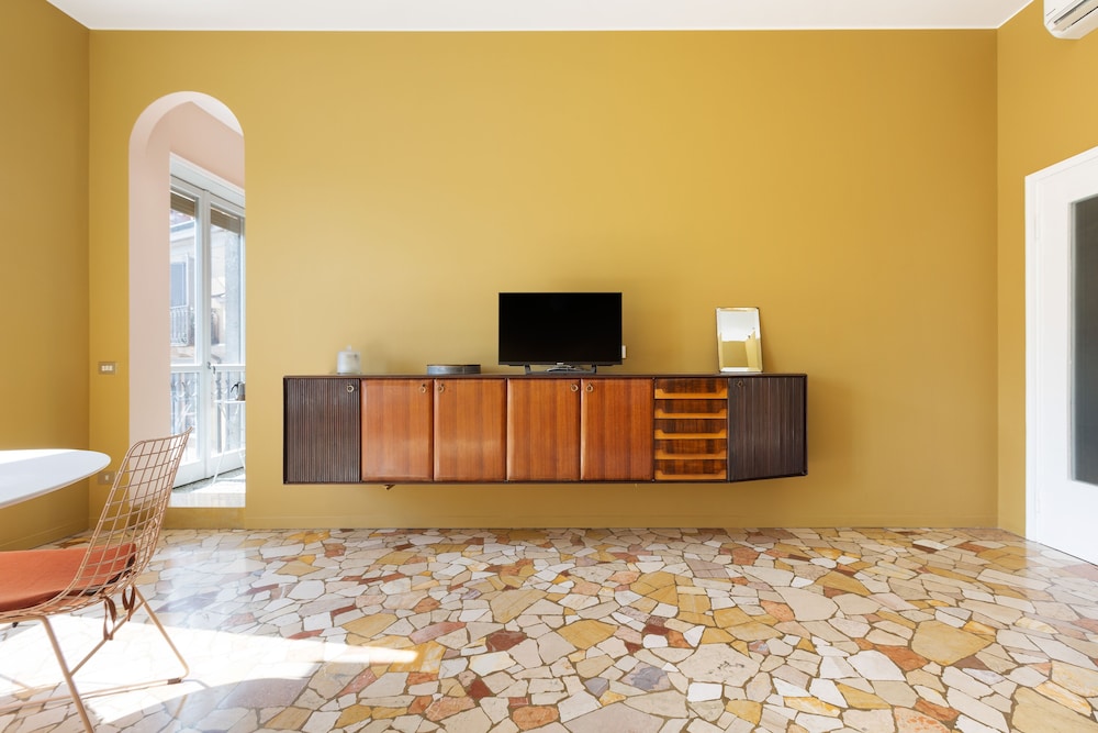 Brera Apartments in Porta Ticinese 3/43