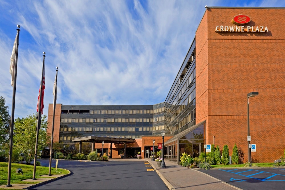 Crowne Plaza Edison 28/51