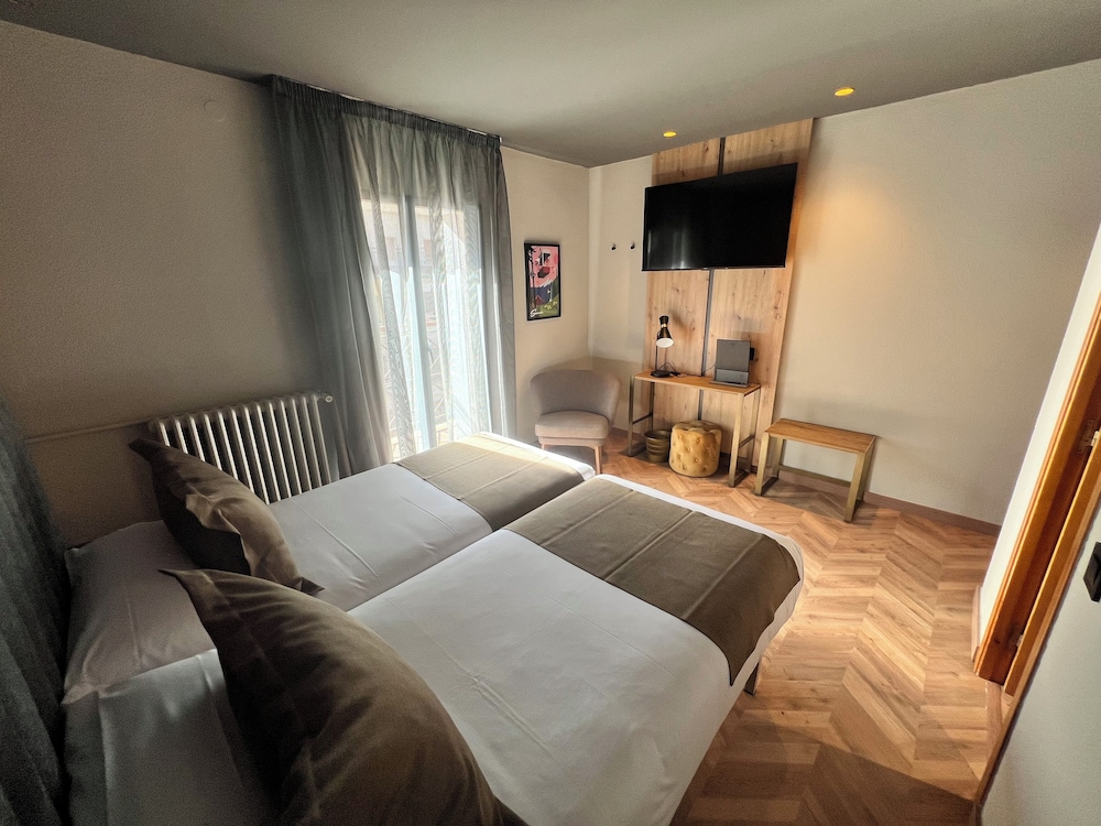 Hotel Paris 16/39