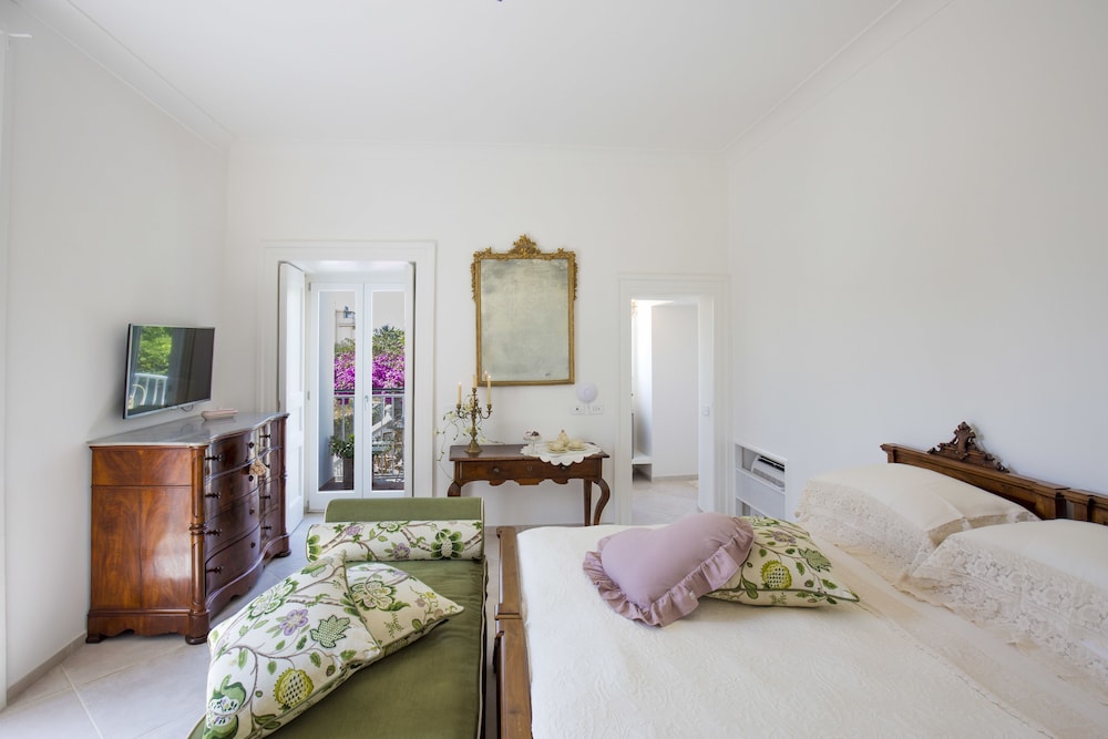 Palazzo Cacace 17/50
