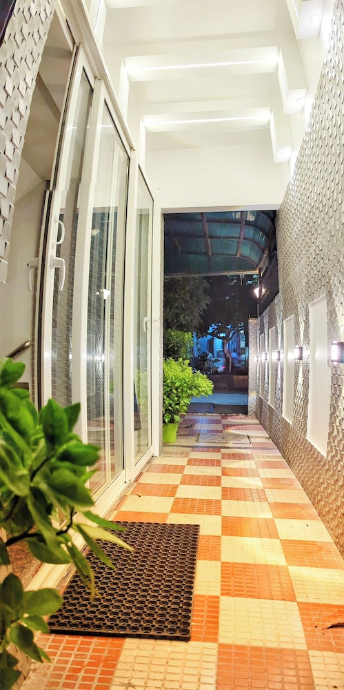 Elite Suites Mint Gomti Nagar 30/50