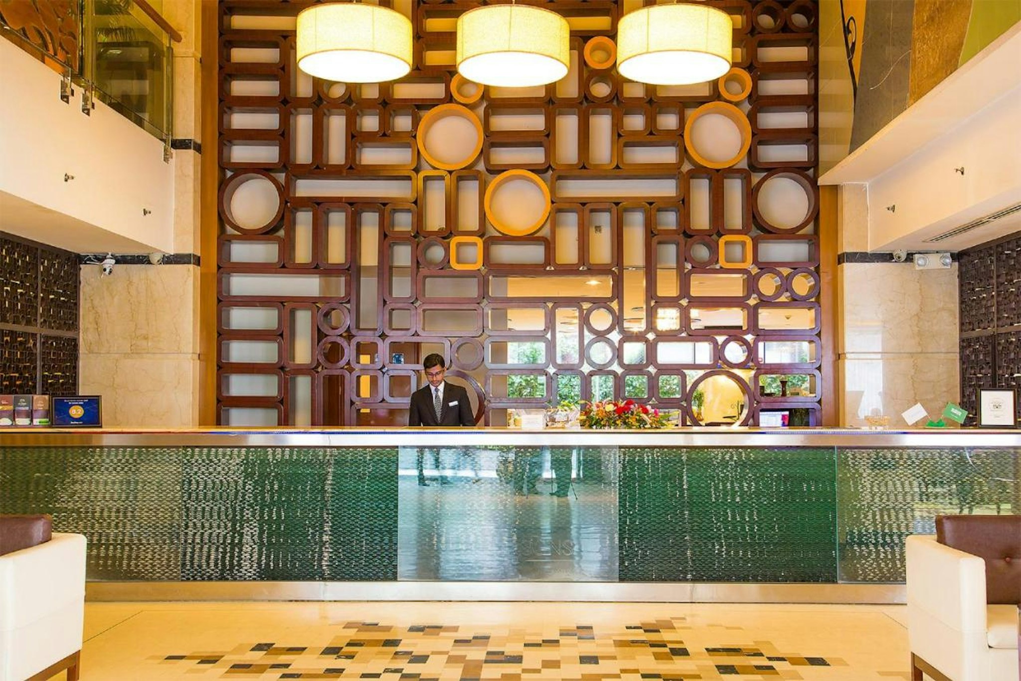 Six Seasons Hotel 35/42