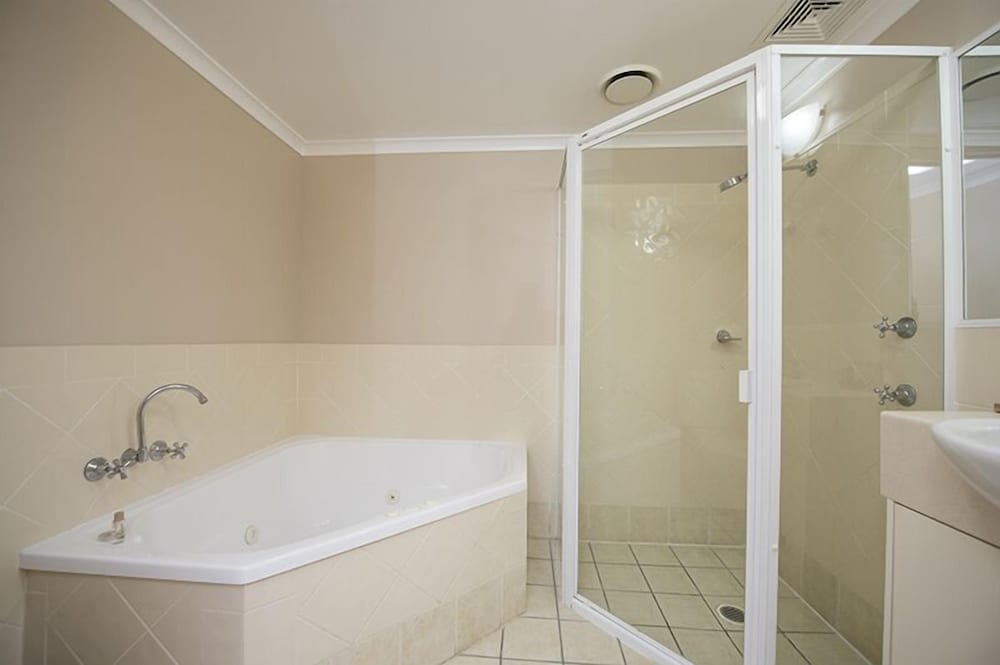 Harbour Sails Motor Inn 22/23