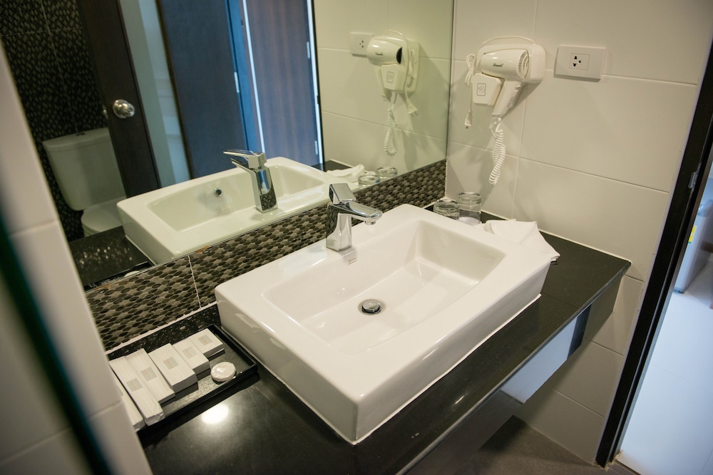 Picnic Hotel Bangkok 47/48