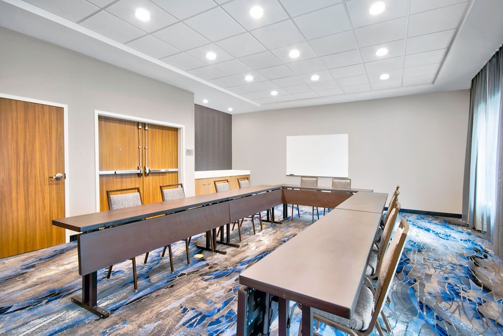 Fairfield Inn & Suites by Marriott Cincinnati North 20/29