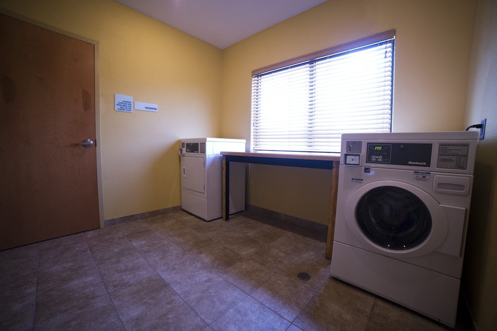 Holiday Inn Express Hotel Suites Atlanta East Lithonia 7/66