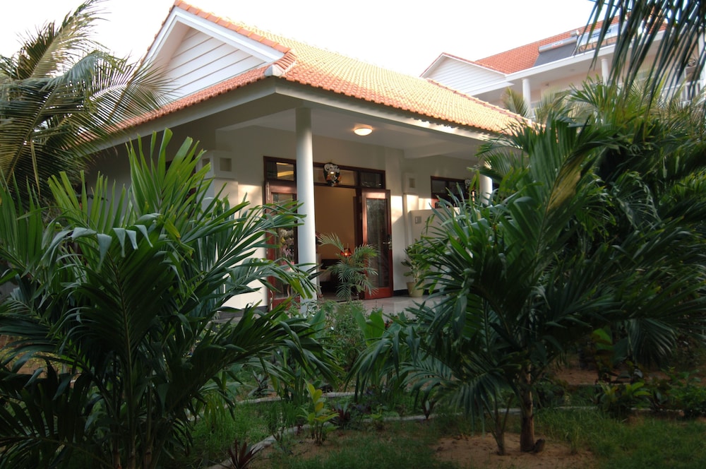 Saigon Emerald Resort 11/72