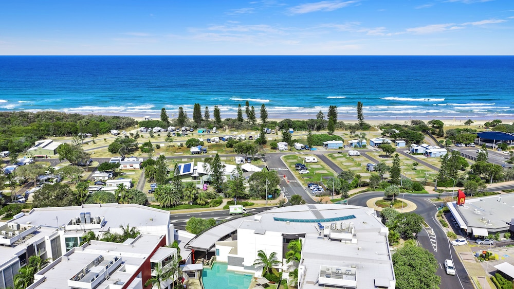 ELEMENT ON COOLUM BEACH 39/75