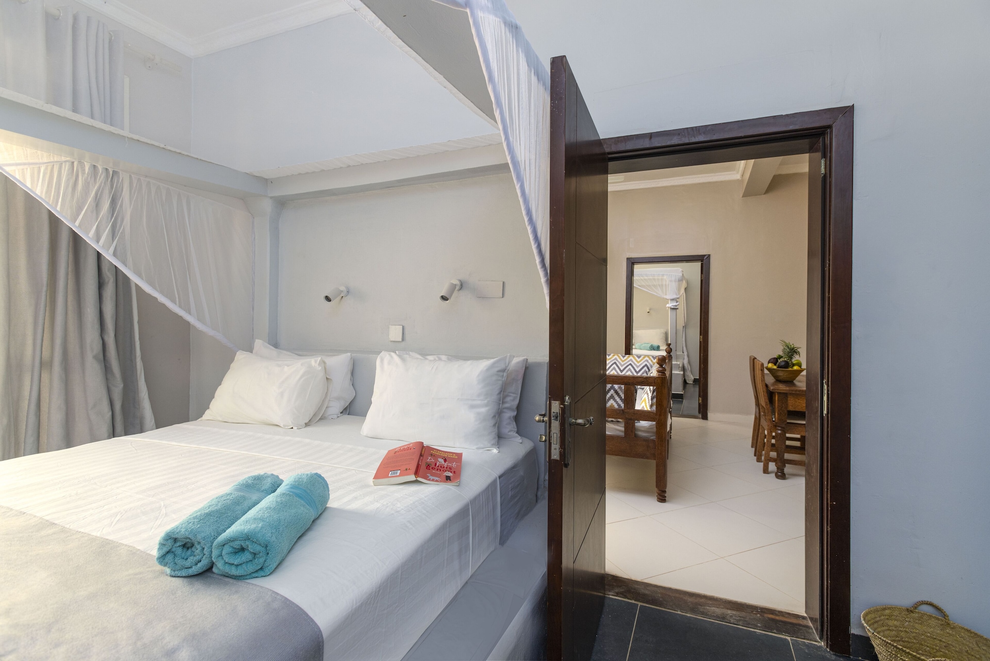 2 Bedrooms, Apartment, 2 King Beds, Pool or Sea View